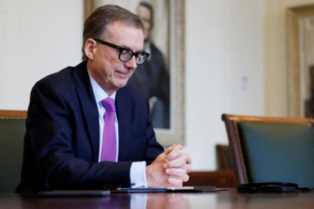 Bank of Canada Governor Tiff Macklem takes part in an interview after announcing an interest rate decision in Ottawa, Ontario, Canada January 25, 2023. REUTERS/Blair Gable