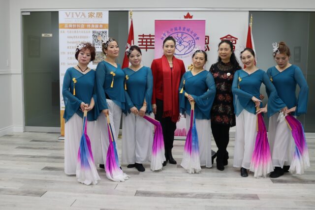 A group of women posing for a photo

Description automatically generated with medium confidence