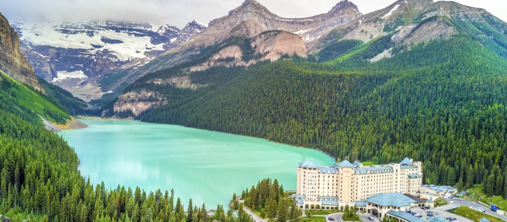 Exclusive Travel Tips for Your Destination Lake Louise in Canada