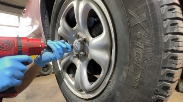 KAL Tire, on Merivale Road, is busy selling, installing and swapping winter tires for motorists preparing for the snowy season. Ottawa, On.. Nov. 13, 2023. (Tyler Fleming / CTV News).